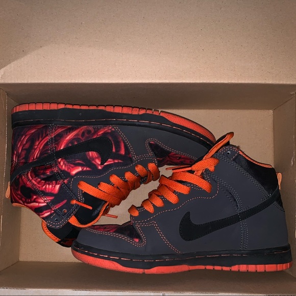 nike dunks pumpkin